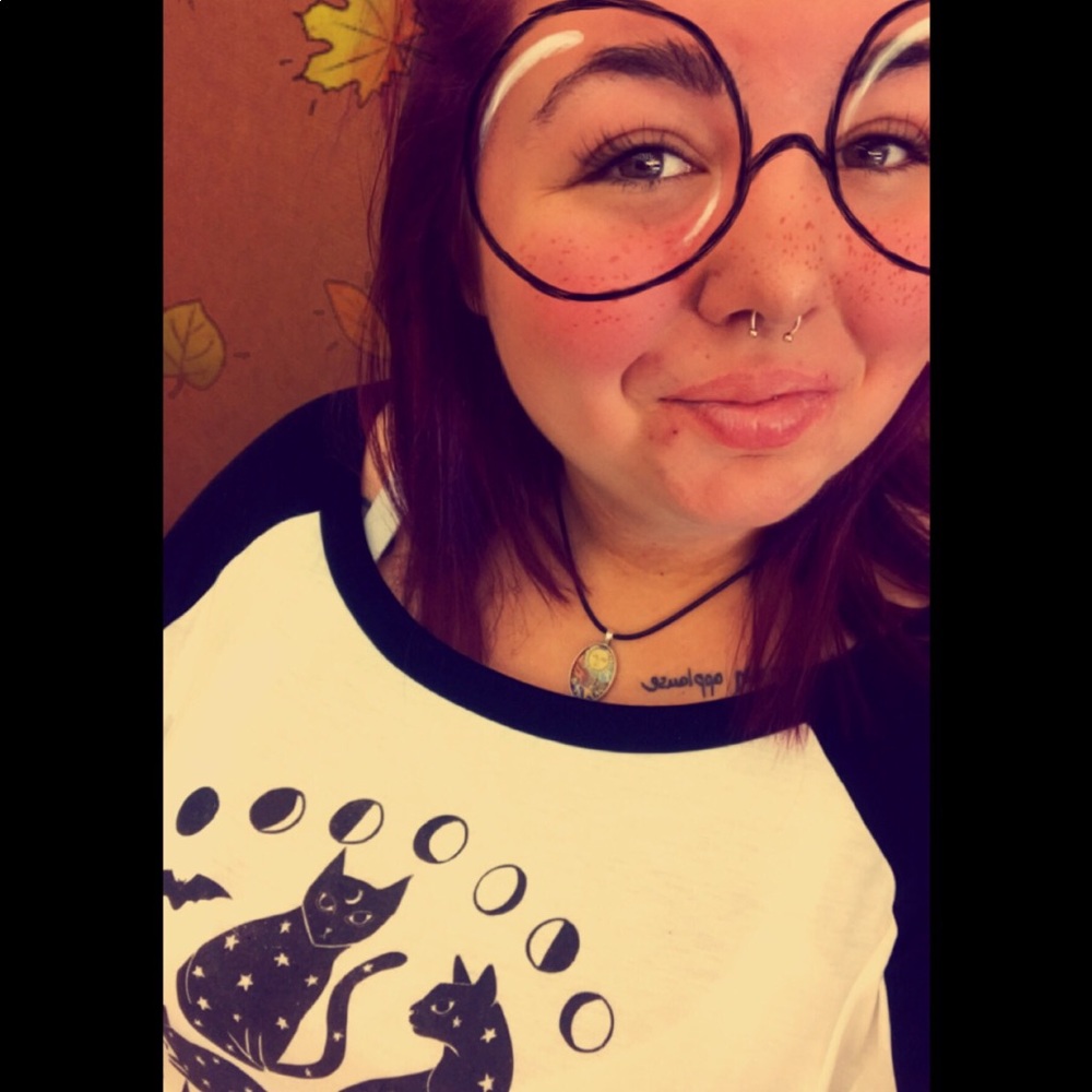 Meet your Posher, Becca